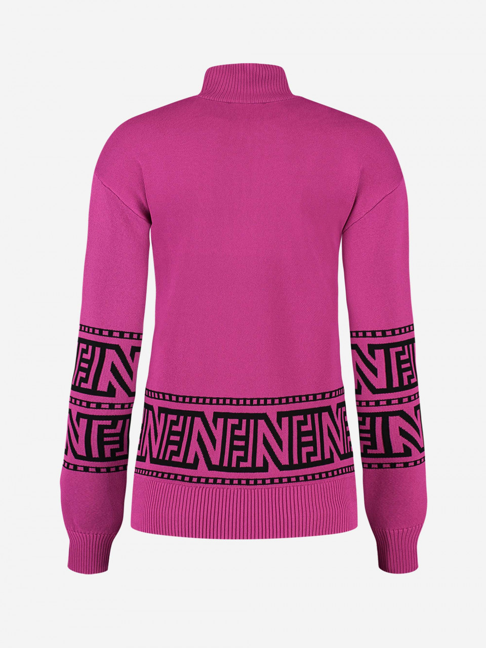 nikkie tassie pull